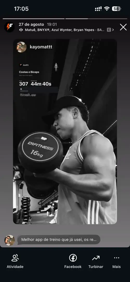 Story do Kayo com o resumo de um treino de costas e bíceps no IronFit